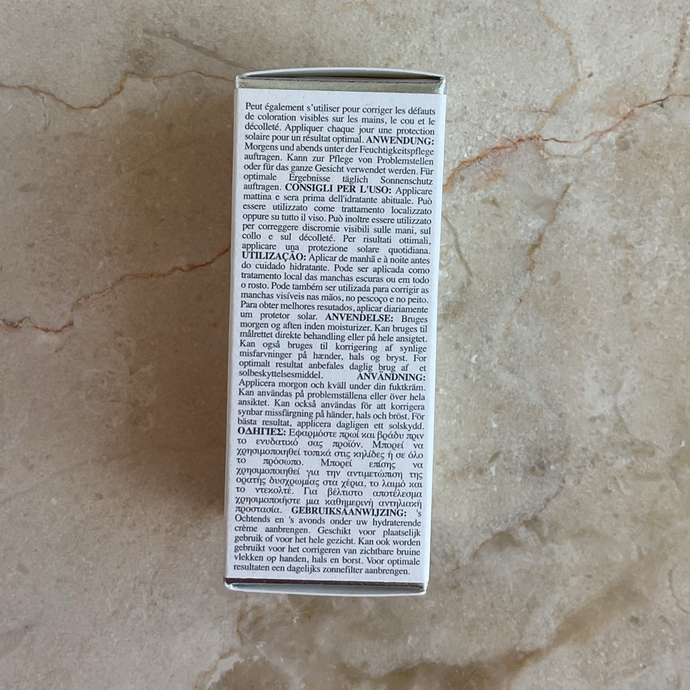 NIB Kiehl's Clearly Corrective Dark Spot Solution - Picture 9 of 11